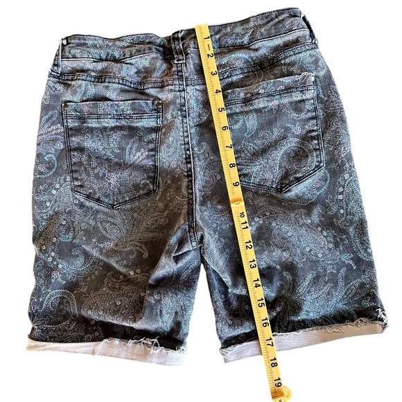 Bandolino • Paisley Millie Capri • Women’s size 6 • Stretchy - Picture 5 of 5